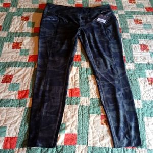 Eddie Bauer camo trail tights / leggings